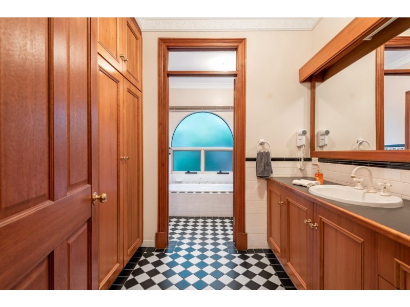 6 Jingara Way, Coromandel Valley SA 5051