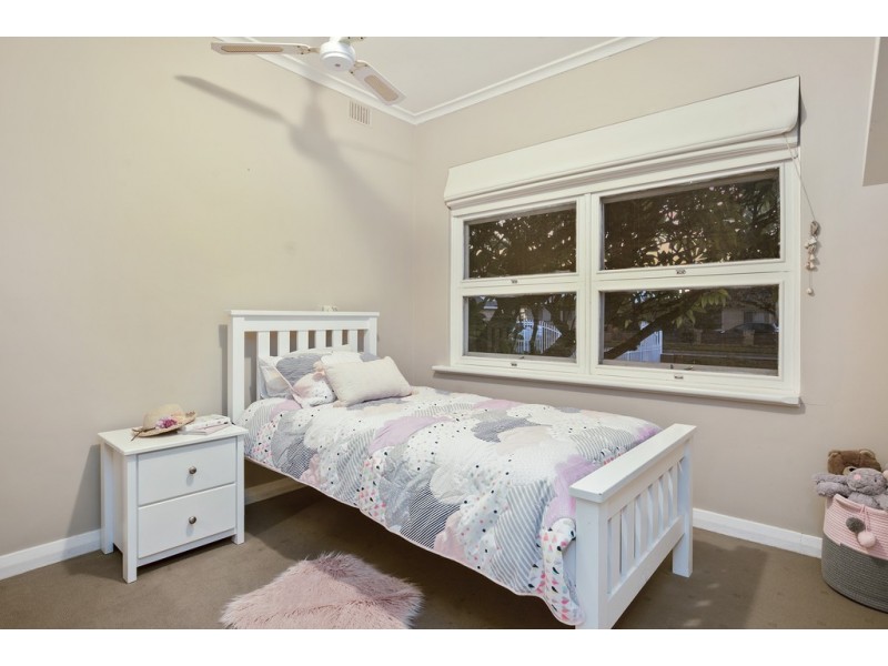 7 Ballara Avenue, Warradale SA 5046