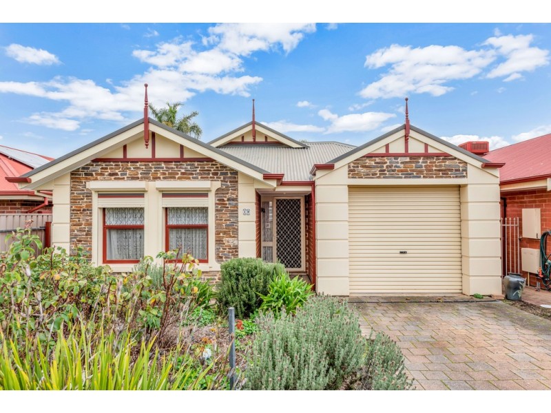 10 Dorrien Avenue, Woodcroft SA 5162