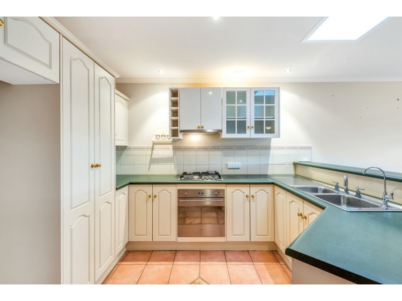 10 Dorrien Avenue, Woodcroft SA 5162