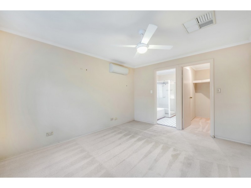 10 Dorrien Avenue, Woodcroft SA 5162