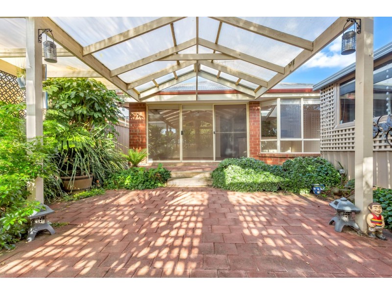 10 Dorrien Avenue, Woodcroft SA 5162