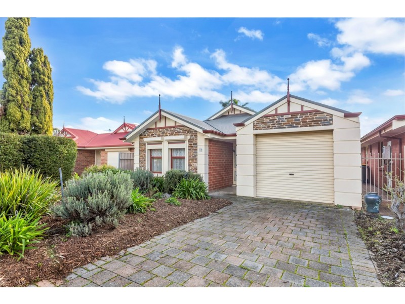 10 Dorrien Avenue, Woodcroft SA 5162