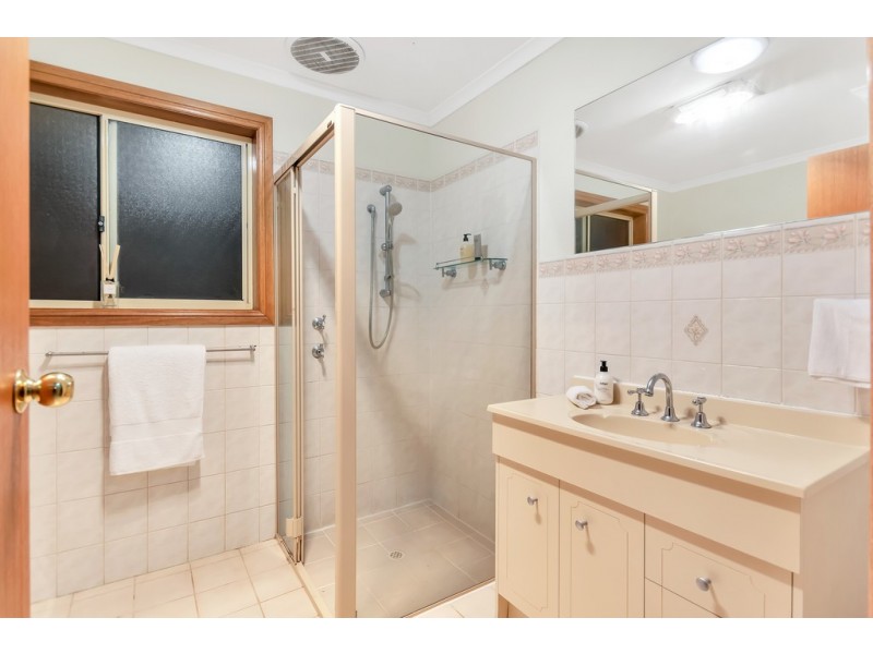 3/2 Avalon Road, Marion SA 5043