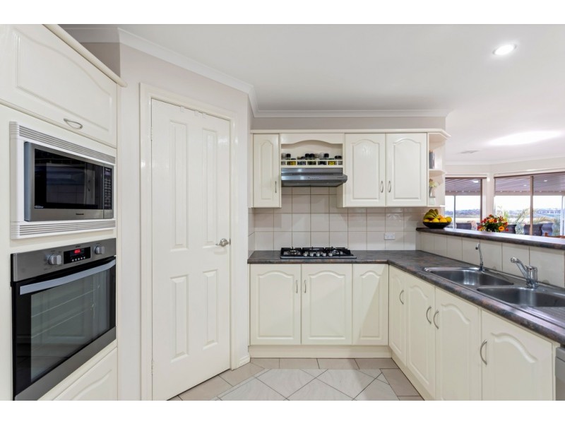 17 Marla Crescent, Noarlunga Downs SA 5168