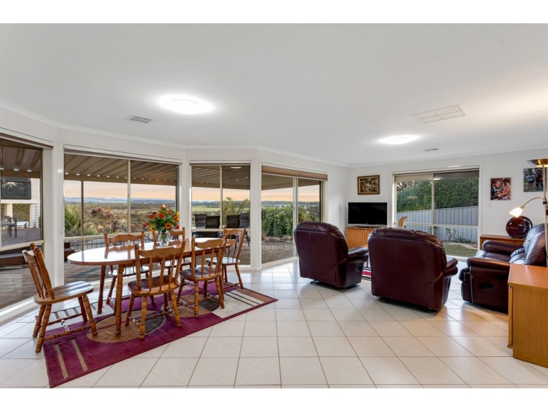 17 Marla Crescent, Noarlunga Downs SA 5168