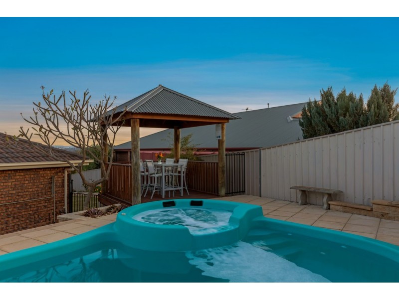 17 Marla Crescent, Noarlunga Downs SA 5168