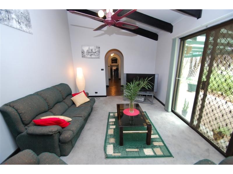 44 Booth St, Happy Valley SA 5159