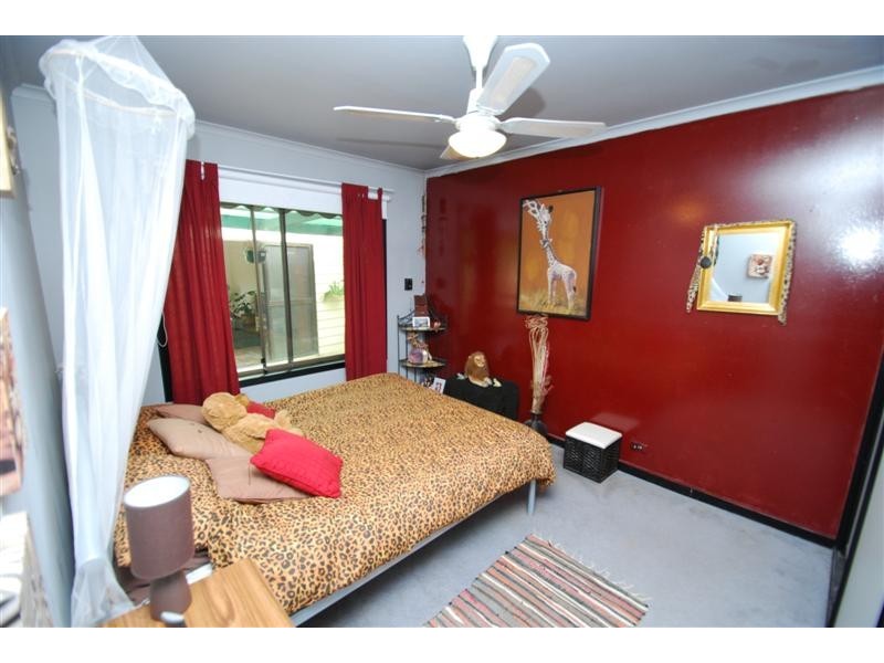 44 Booth St, Happy Valley SA 5159