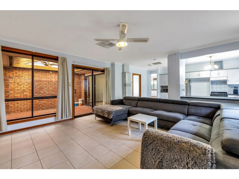 5a Lefkas Court, Seaton SA 5023