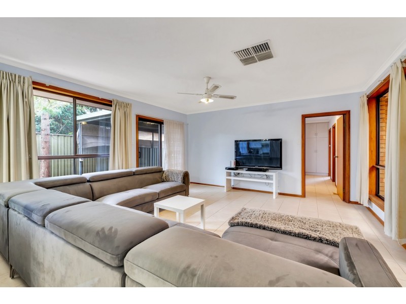 5a Lefkas Court, Seaton SA 5023