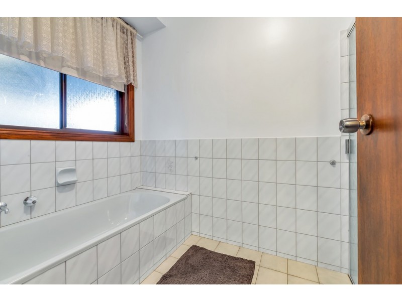 5a Lefkas Court, Seaton SA 5023