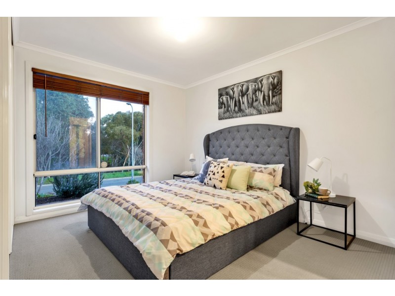 24 Buccaneer Drive, Seaford Rise SA 5169