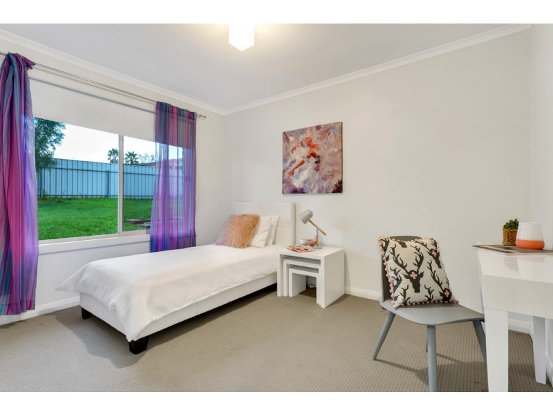 24 Buccaneer Drive, Seaford Rise SA 5169