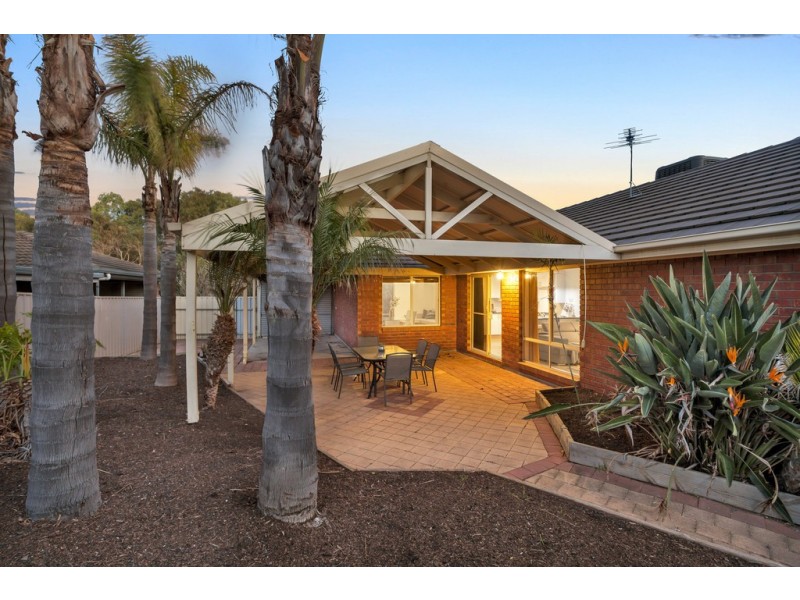 24 Buccaneer Drive, Seaford Rise SA 5169