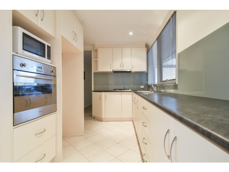 35 Dianne Street, Happy Valley SA 5159