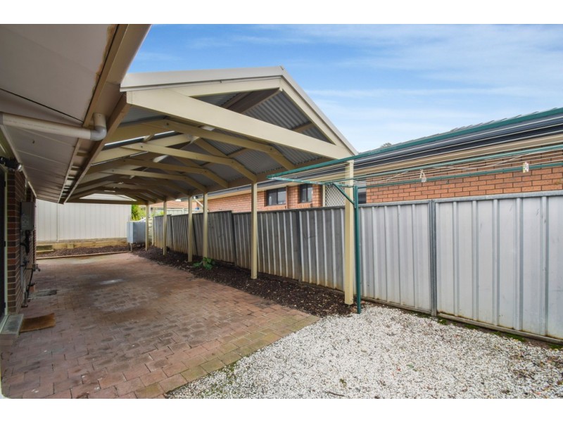 35 Dianne Street, Happy Valley SA 5159