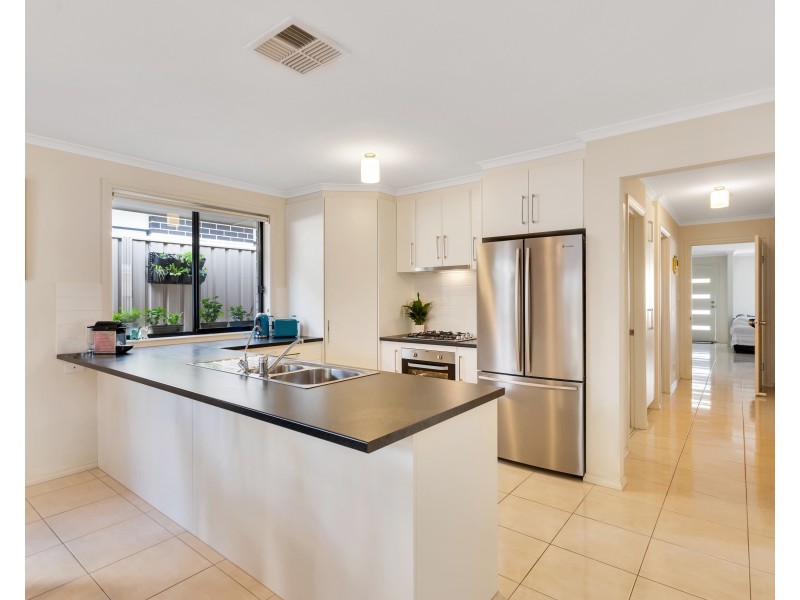 39 Sovereign Drive, Woodcroft SA 5162