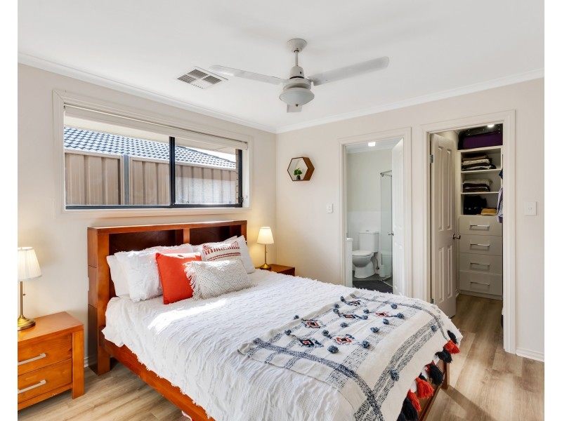 39 Sovereign Drive, Woodcroft SA 5162