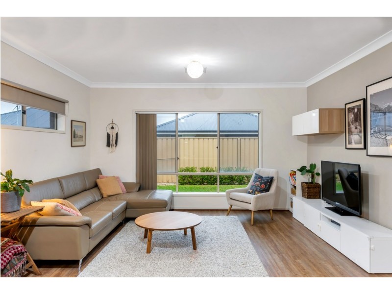 33 Cook Street, Seaford Meadows SA 5169