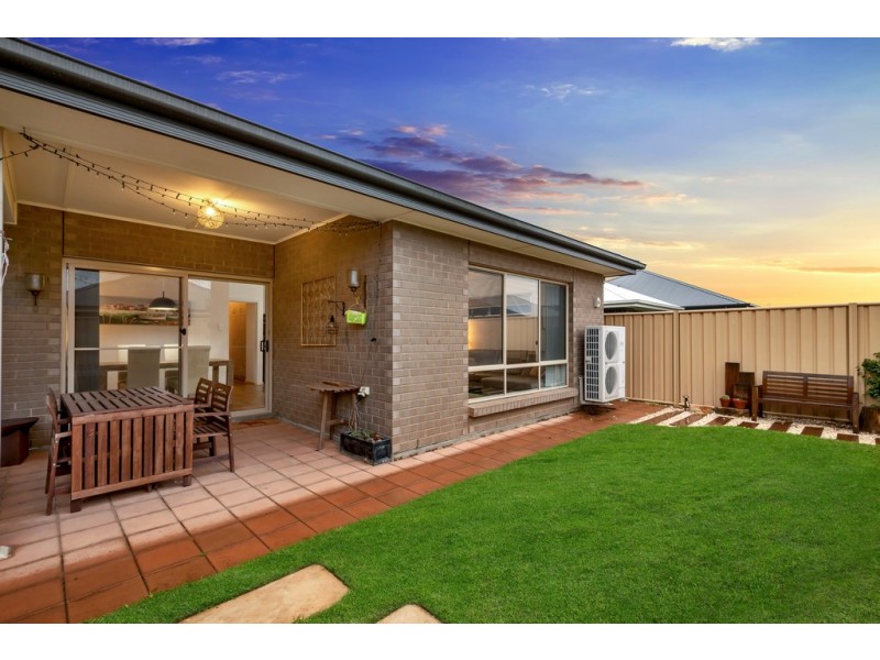 33 Cook Street, Seaford Meadows SA 5169