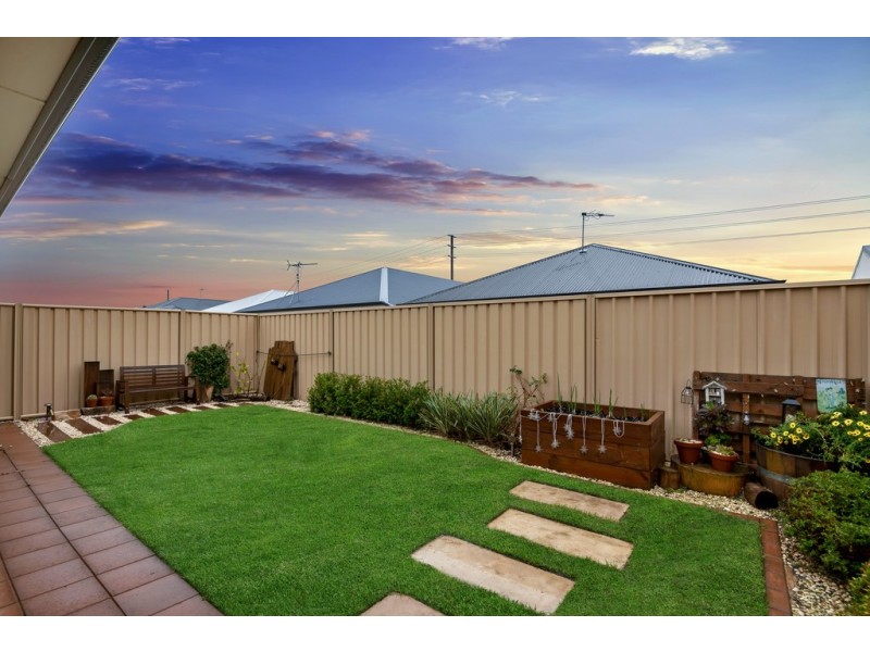 33 Cook Street, Seaford Meadows SA 5169