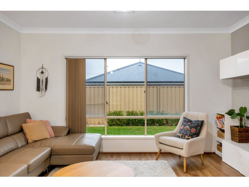 33 Cook Street, Seaford Meadows SA 5169