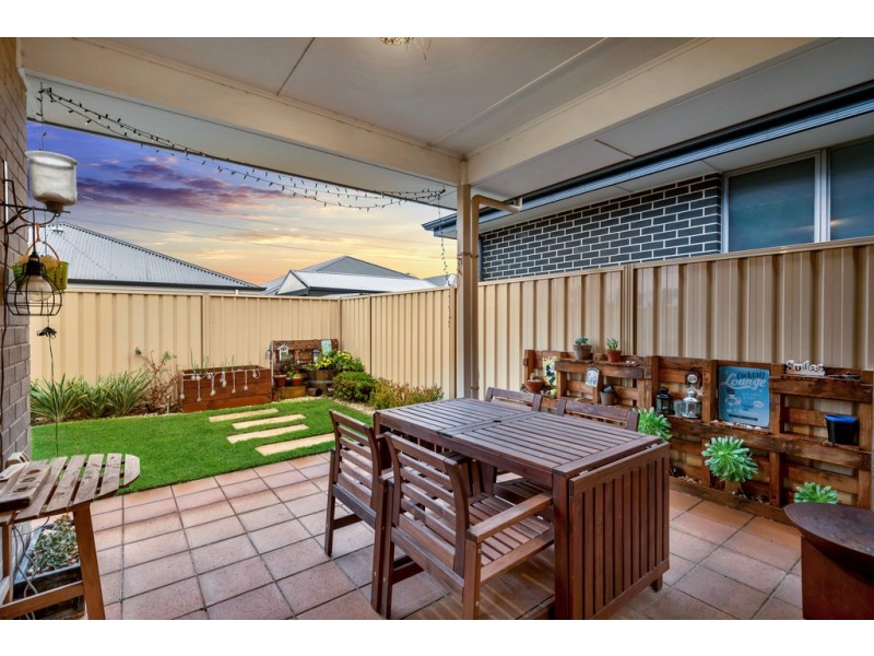 33 Cook Street, Seaford Meadows SA 5169