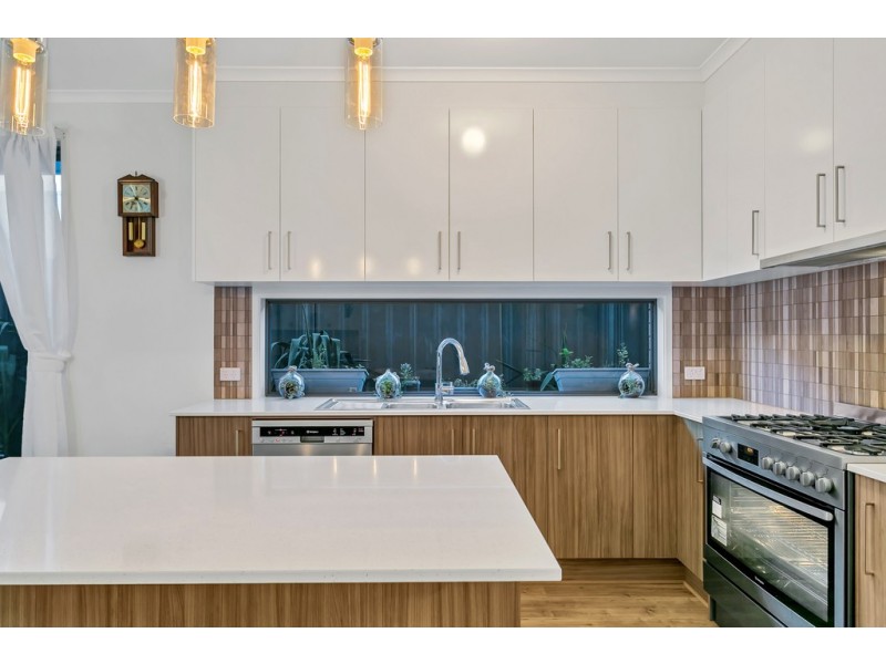 17 Hindmarsh Street, Seaford Heights SA 5169