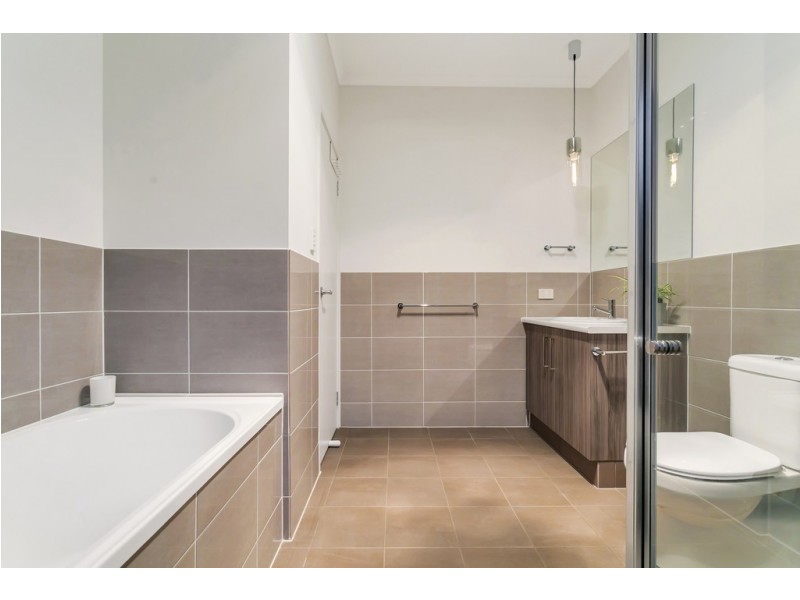 17 Hindmarsh Street, Seaford Heights SA 5169