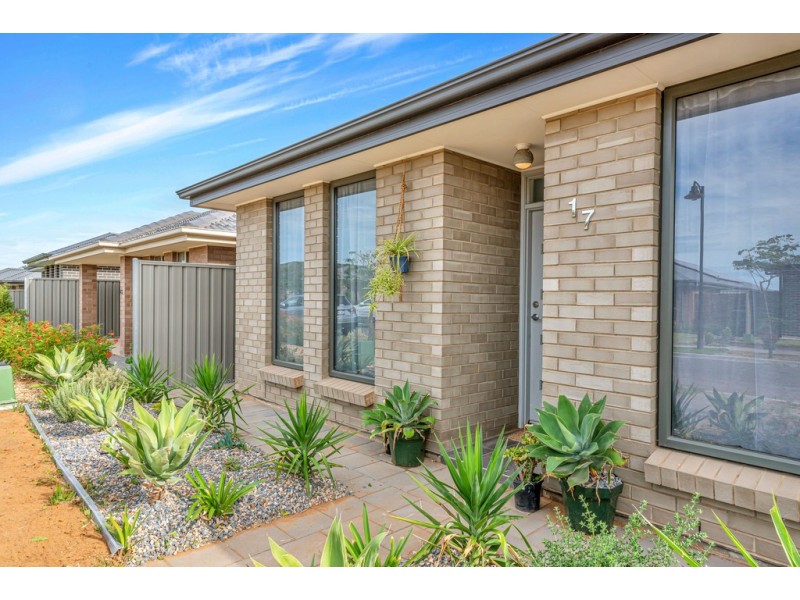 17 Hindmarsh Street, Seaford Heights SA 5169