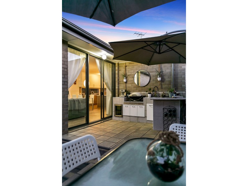 17 Hindmarsh Street, Seaford Heights SA 5169