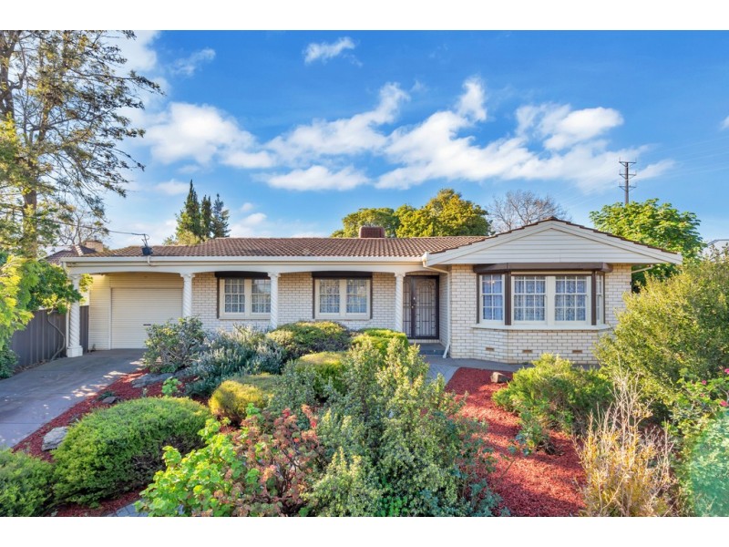 4 Acre Avenue, Morphett Vale SA 5162