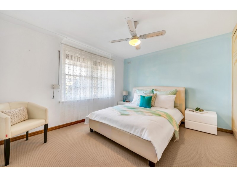 4 Acre Avenue, Morphett Vale SA 5162