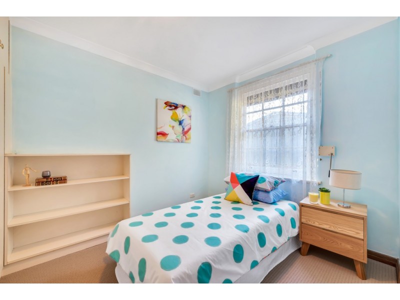 4 Acre Avenue, Morphett Vale SA 5162