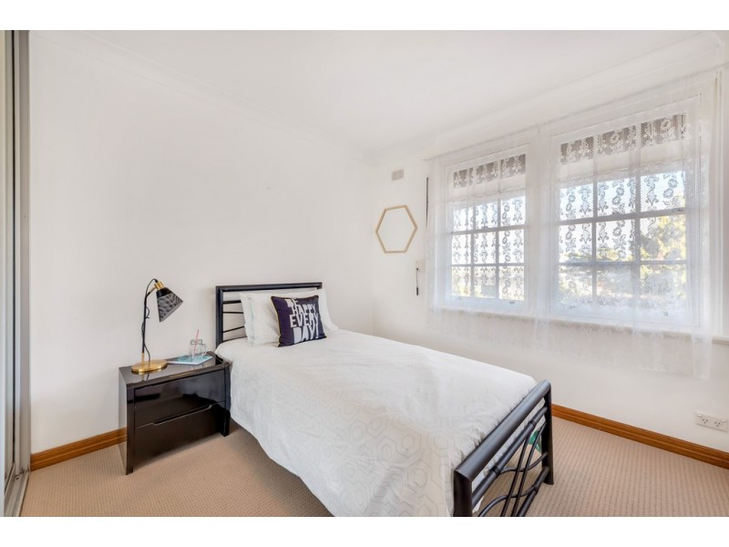 4 Acre Avenue, Morphett Vale SA 5162