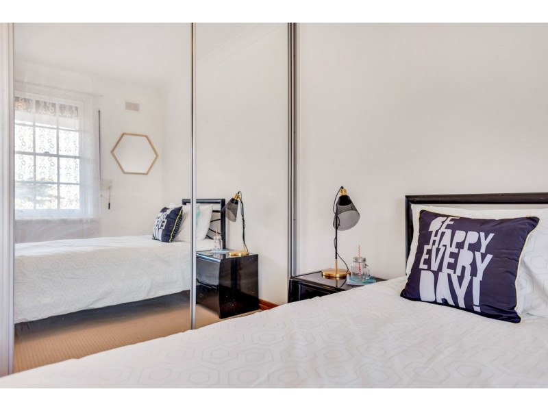 4 Acre Avenue, Morphett Vale SA 5162