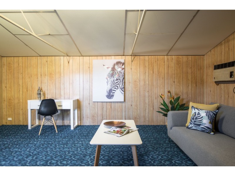 4 Acre Avenue, Morphett Vale SA 5162