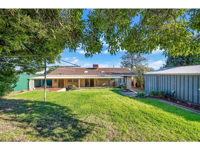 4 Acre Avenue, Morphett Vale SA 5162