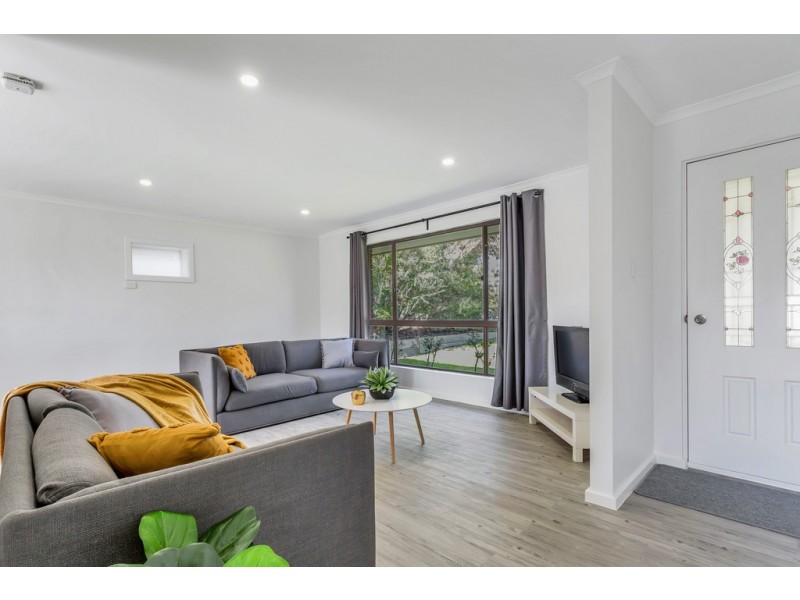 2 Rothschild Street, Woodcroft SA 5162