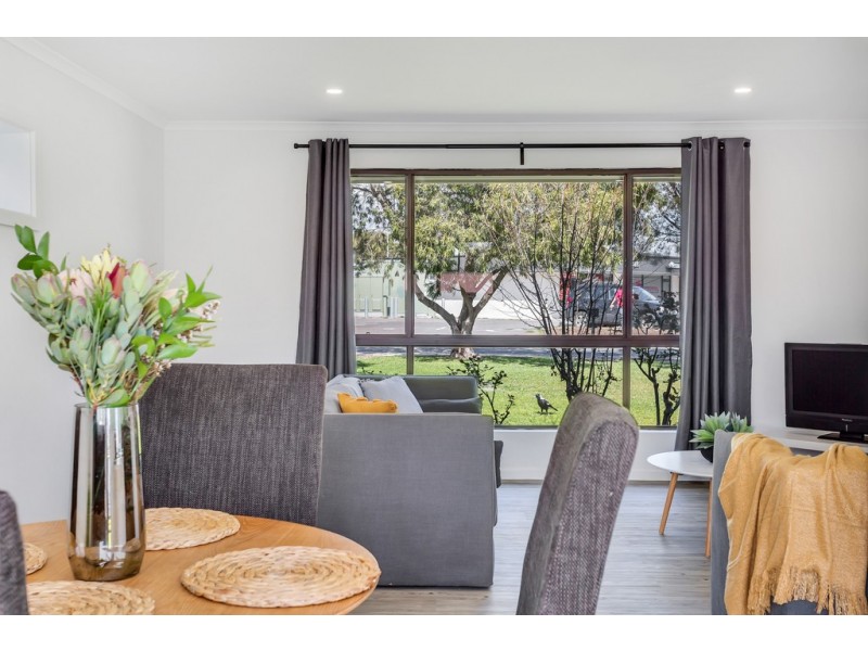 2 Rothschild Street, Woodcroft SA 5162