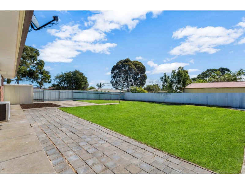 2 Rothschild Street, Woodcroft SA 5162