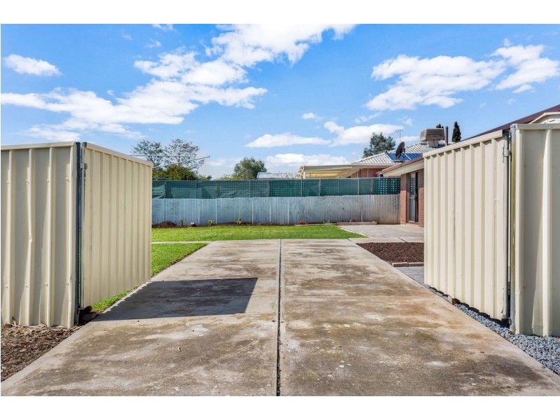 2 Rothschild Street, Woodcroft SA 5162