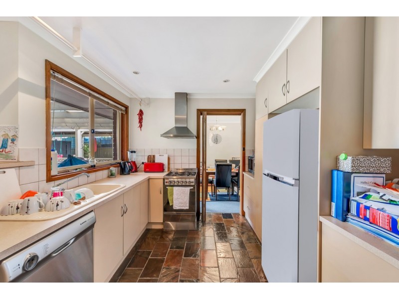 23 Coorabie Crescent, Hallett Cove SA 5158