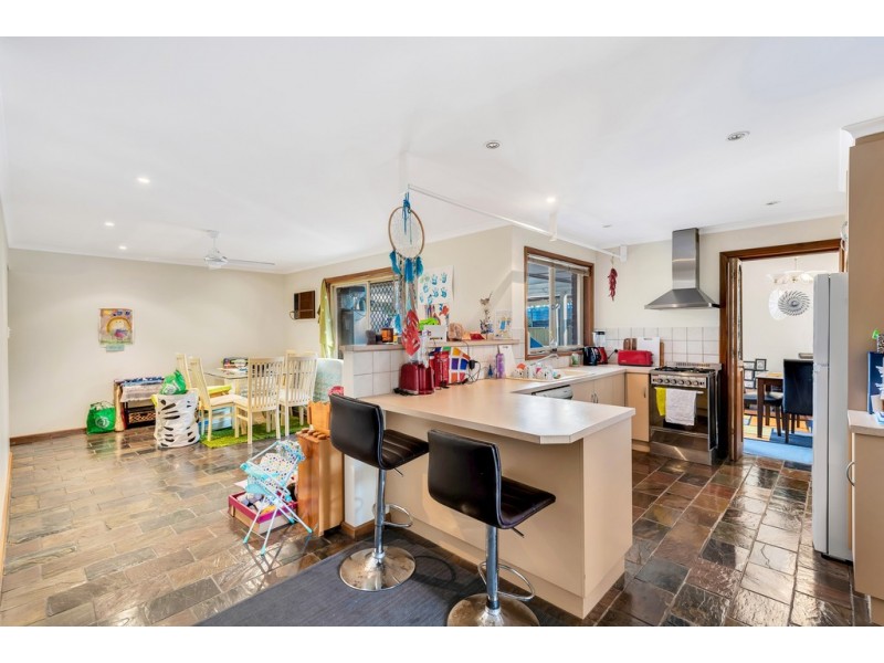 23 Coorabie Crescent, Hallett Cove SA 5158
