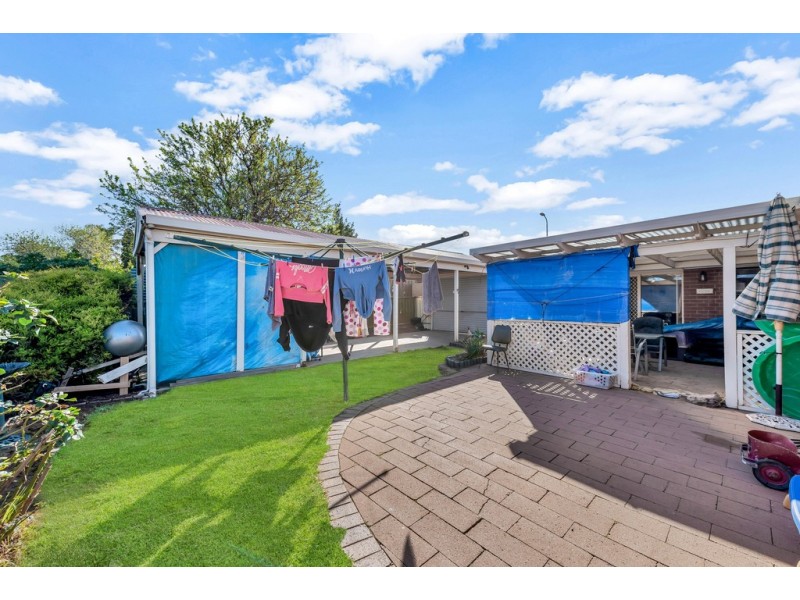 23 Coorabie Crescent, Hallett Cove SA 5158