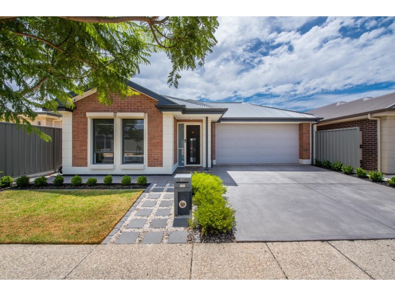 31 Sunrise Drive, Woodcroft SA 5162