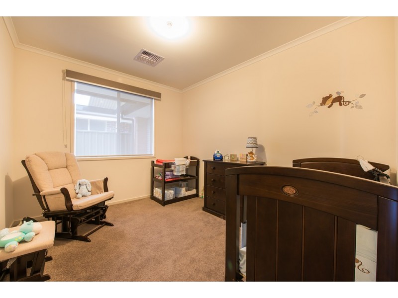 31 Sunrise Drive, Woodcroft SA 5162