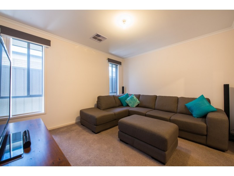 31 Sunrise Drive, Woodcroft SA 5162