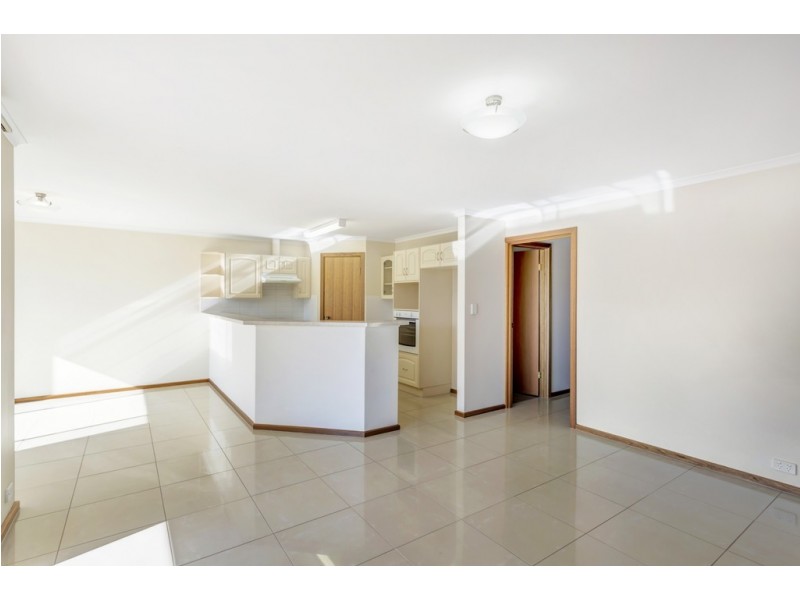 19 Dianne Street, Happy Valley SA 5159